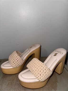 Franco Sarto Platform Sandals